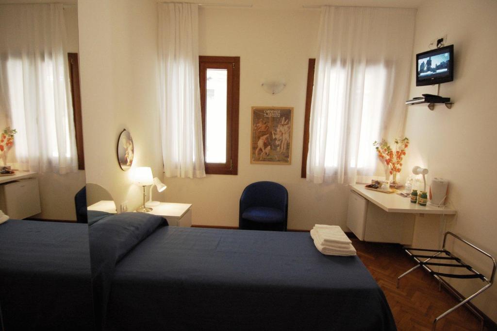Santa Margherita Guest House Венеция Экстерьер фото